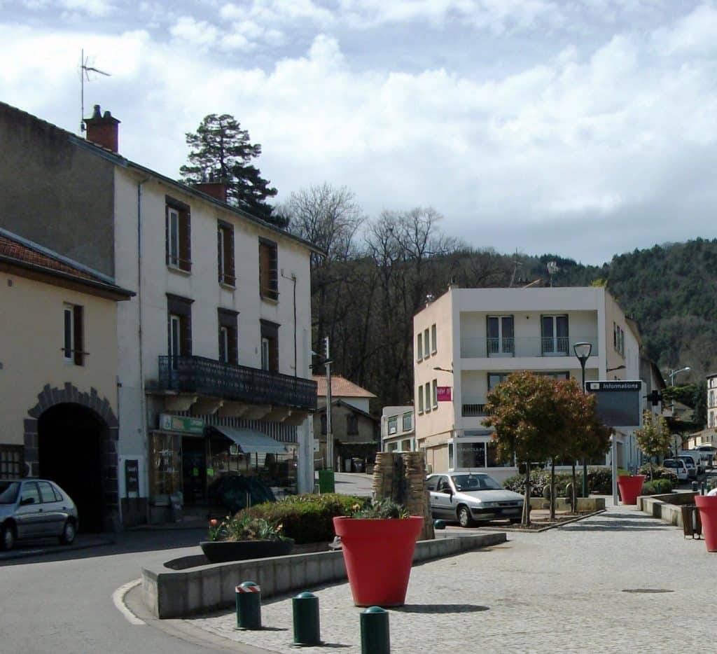 Nohanent, place de la Farge