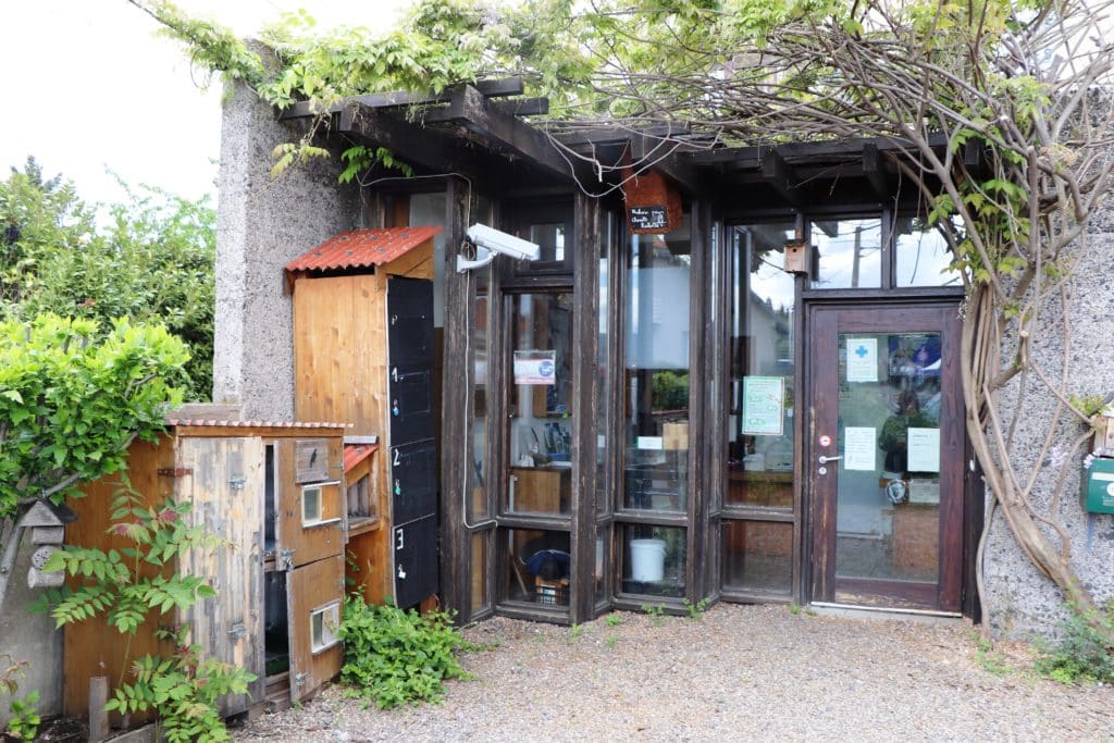 centre de soin pour oiseaux - l'entrée