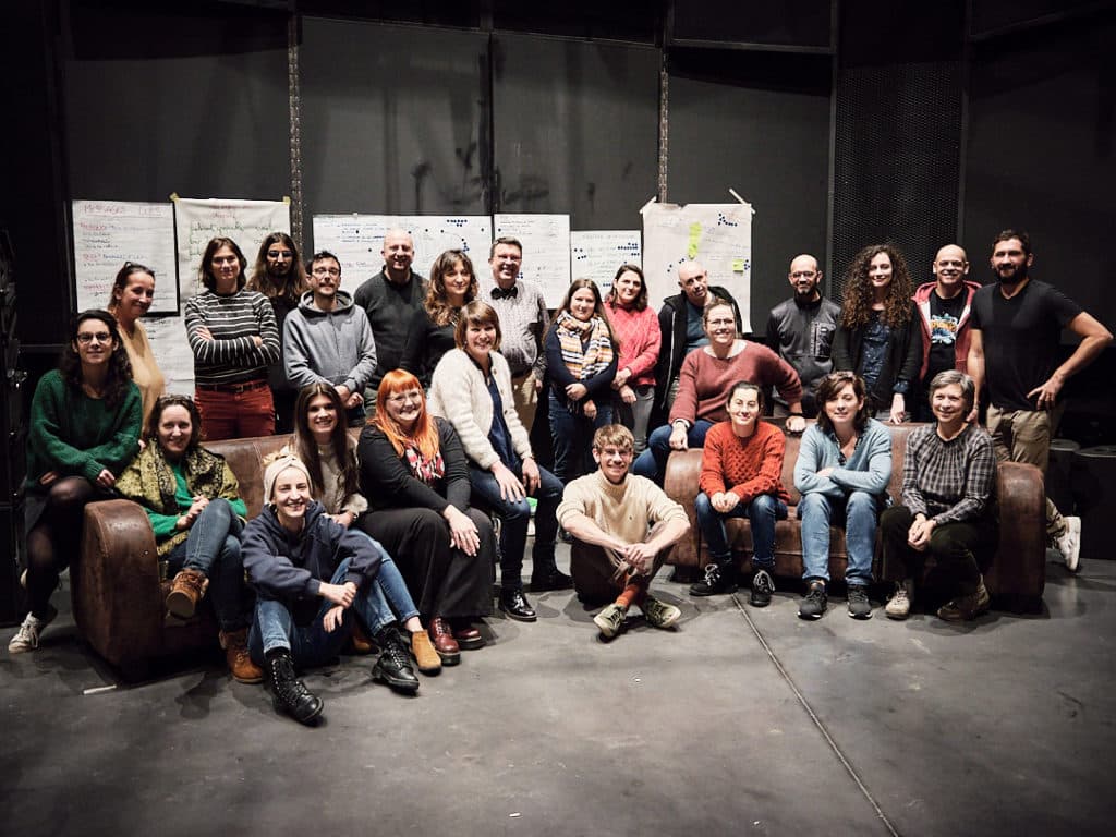 Photo de groupe des participants au Hackathon