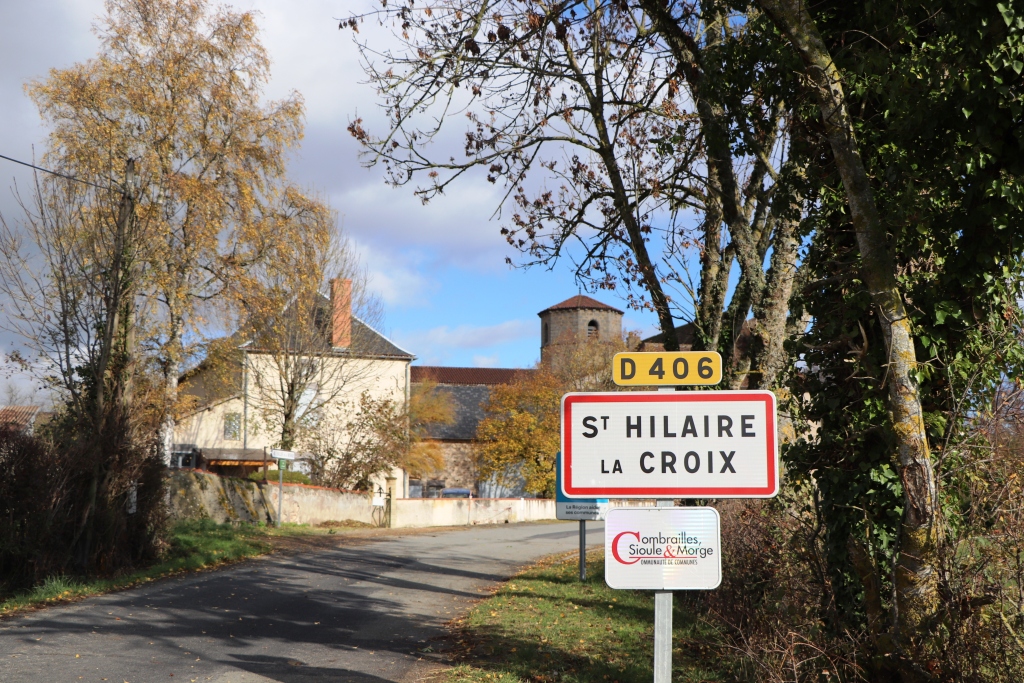 Entrée du village de Saint-Hilaire-le-Croix