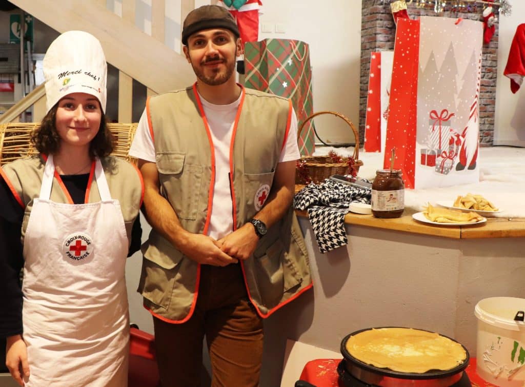 Zoé et Paul au stand de crêpes