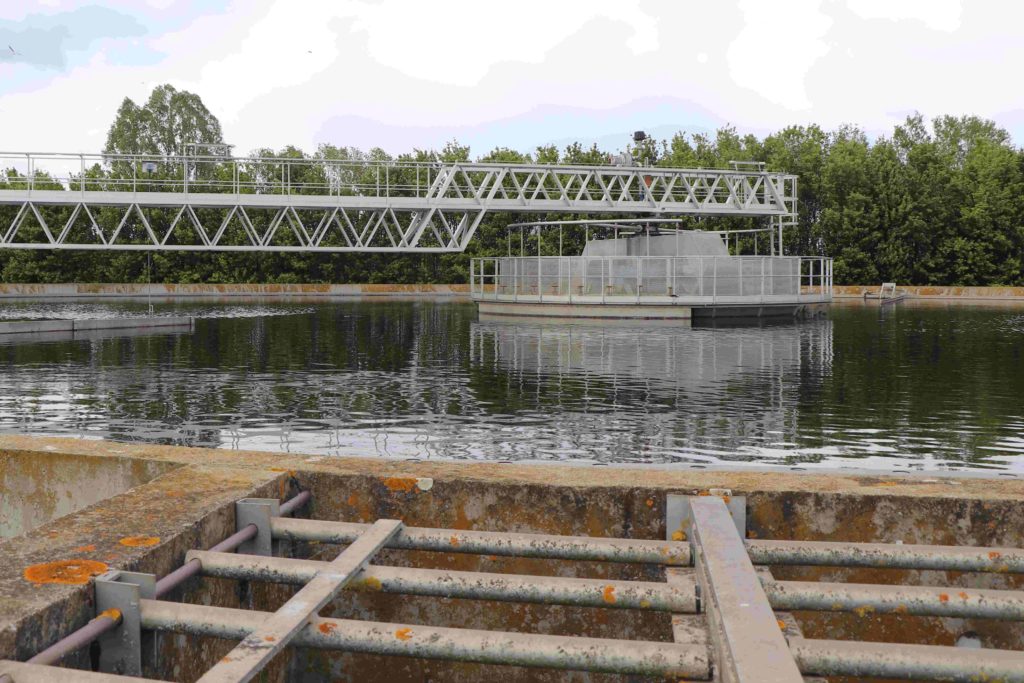 Clarificateur, dernière étape de l'eau dans la station d'épuration