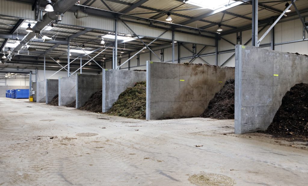 Stockage du compost sur le site de Vernéa