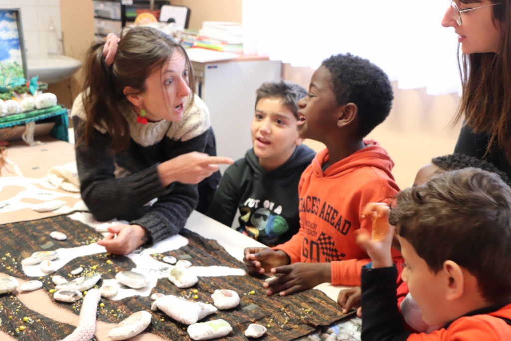 Pauline avec les enfants