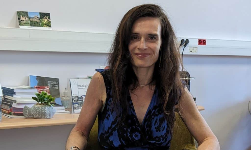 Sophie Chiari dans son bureau