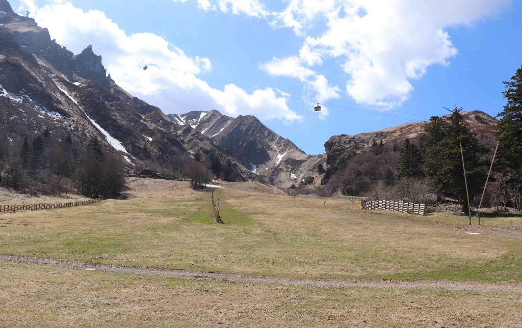 Au pied des pistes, la zone où le ruisseau d'Enfer passe en souterrain