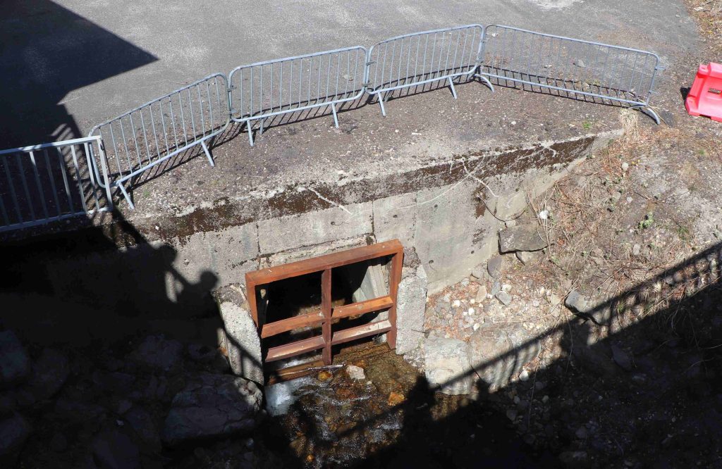 Le trou par lequel la Dordogne repasse en souterrain