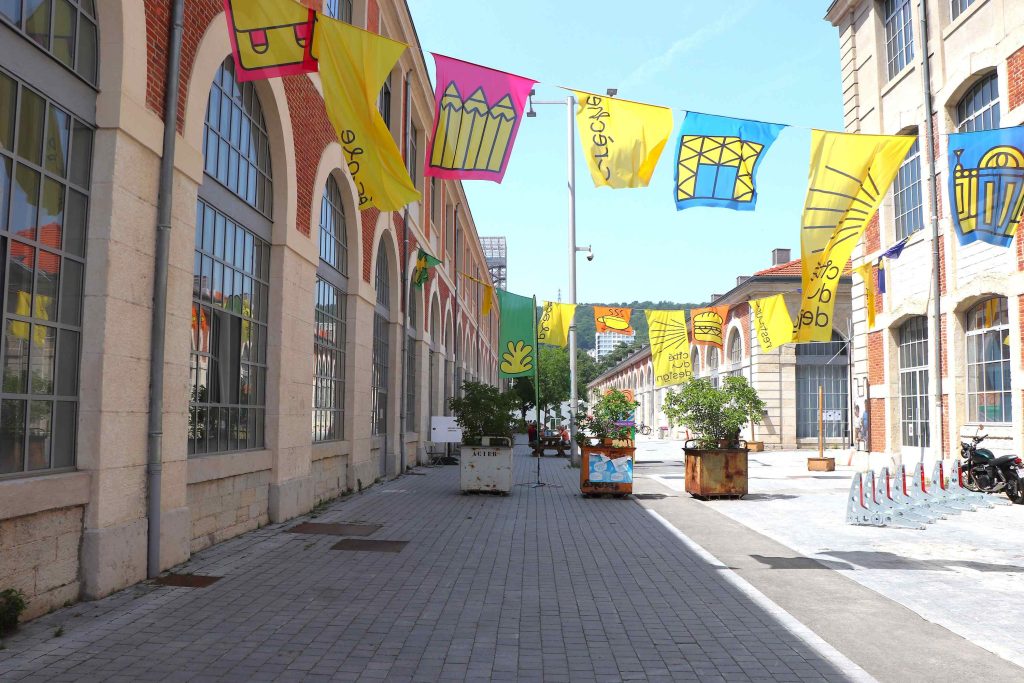 Le Ciridd est né dans l'ambiance effervescente d'une ville de Saint-Etienne en reconstruction économique, autour d'institutions comme l'Ecole des Mines, l'Ecole de design, la Métropole... Symbole de cet ADN : l'équipe est installée dans la Cité du design, où entreprises, cowork, incubateur et l'Ecole de design elle-même réoccupe la friche de l'ancienne manufacture