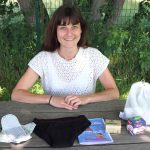 Sarah Gagneux avec les éléments du kit