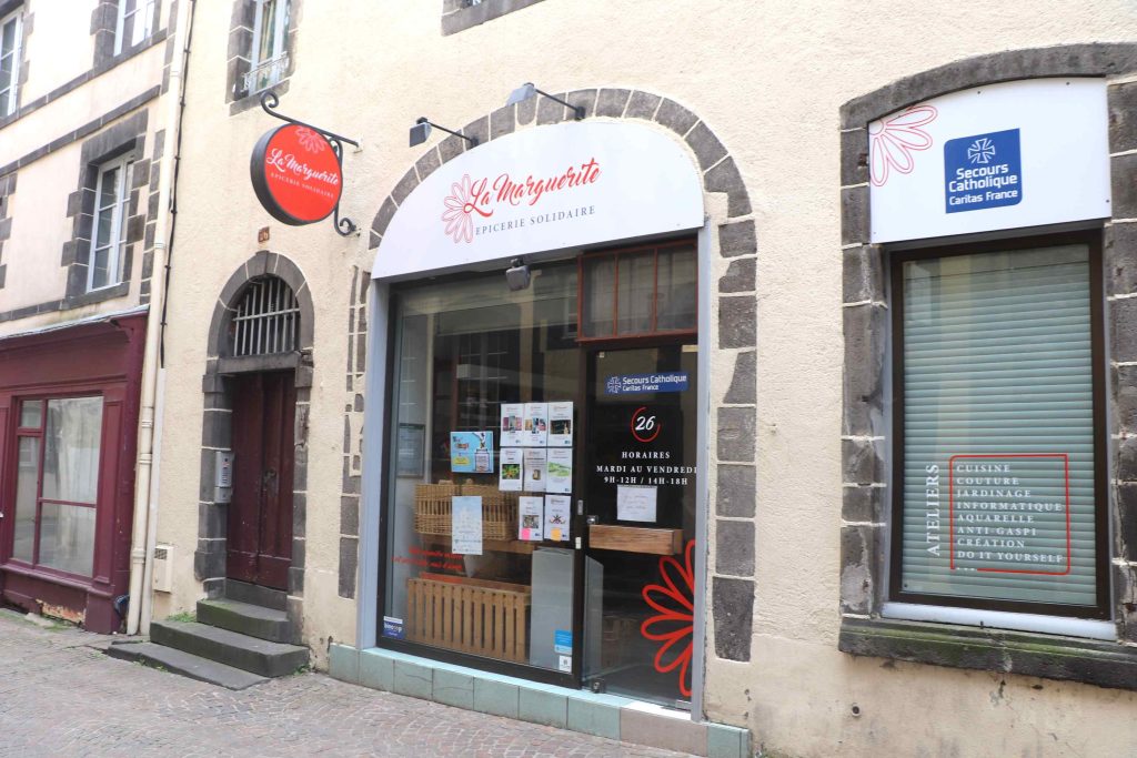 Devanture de l'épicerie La Marguerite à Riom